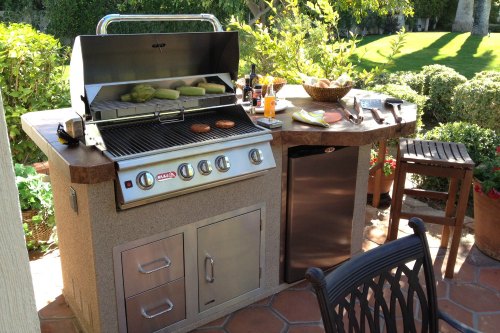 Tile Outdoor Kitchen Counters