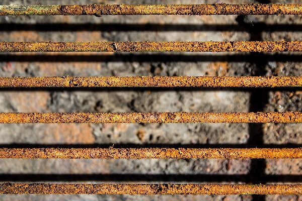 how do I clean a rusty grill